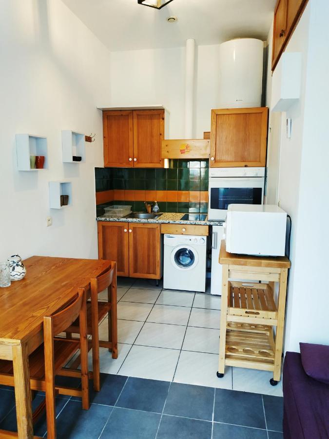 Chez Leslie Et Vincent : Logements Climatises Avec Parking Privatif Perpignano Esterno foto