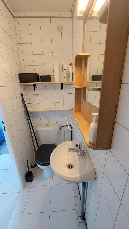 Chez Leslie Et Vincent : Logements Climatises Avec Parking Privatif Perpignano Esterno foto