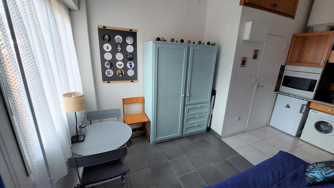Chez Leslie Et Vincent : Logements Climatises Avec Parking Privatif Perpignano Esterno foto